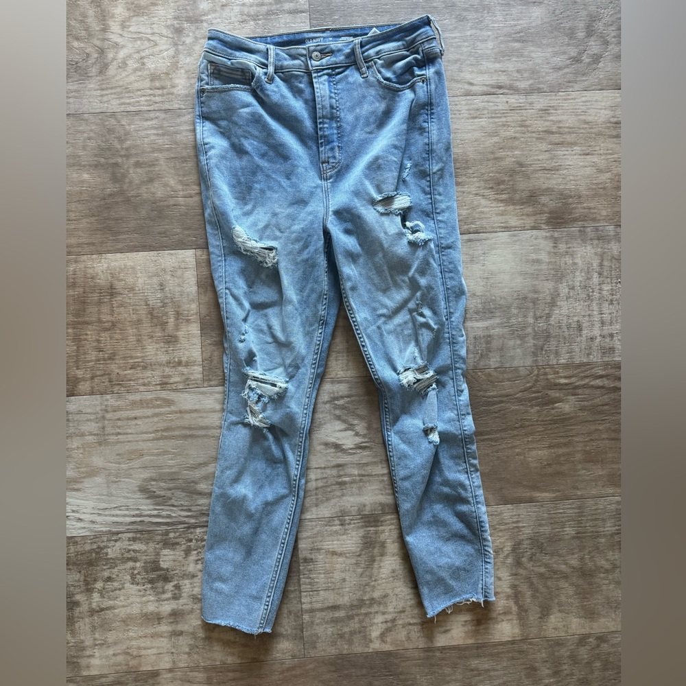 Old Navy Light Blue Distressed Skinny Jeans
